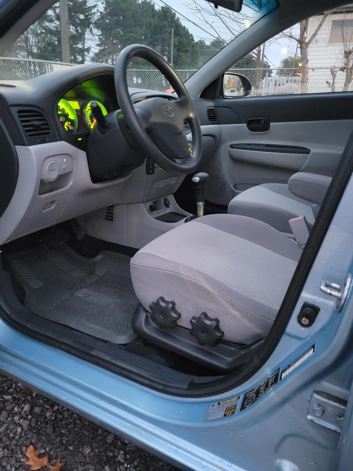 Hyundai Accent — Interior