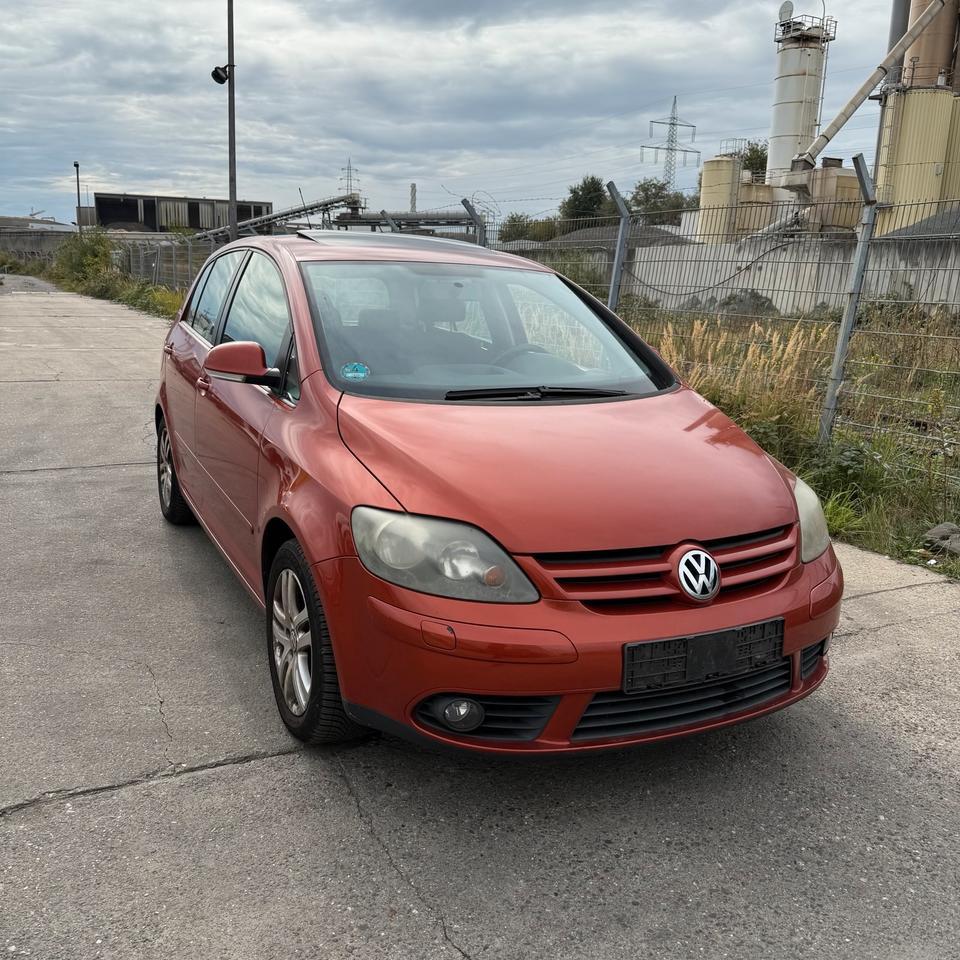 VW Golf 5 Plus Goal disponibil la închiriere în Galați